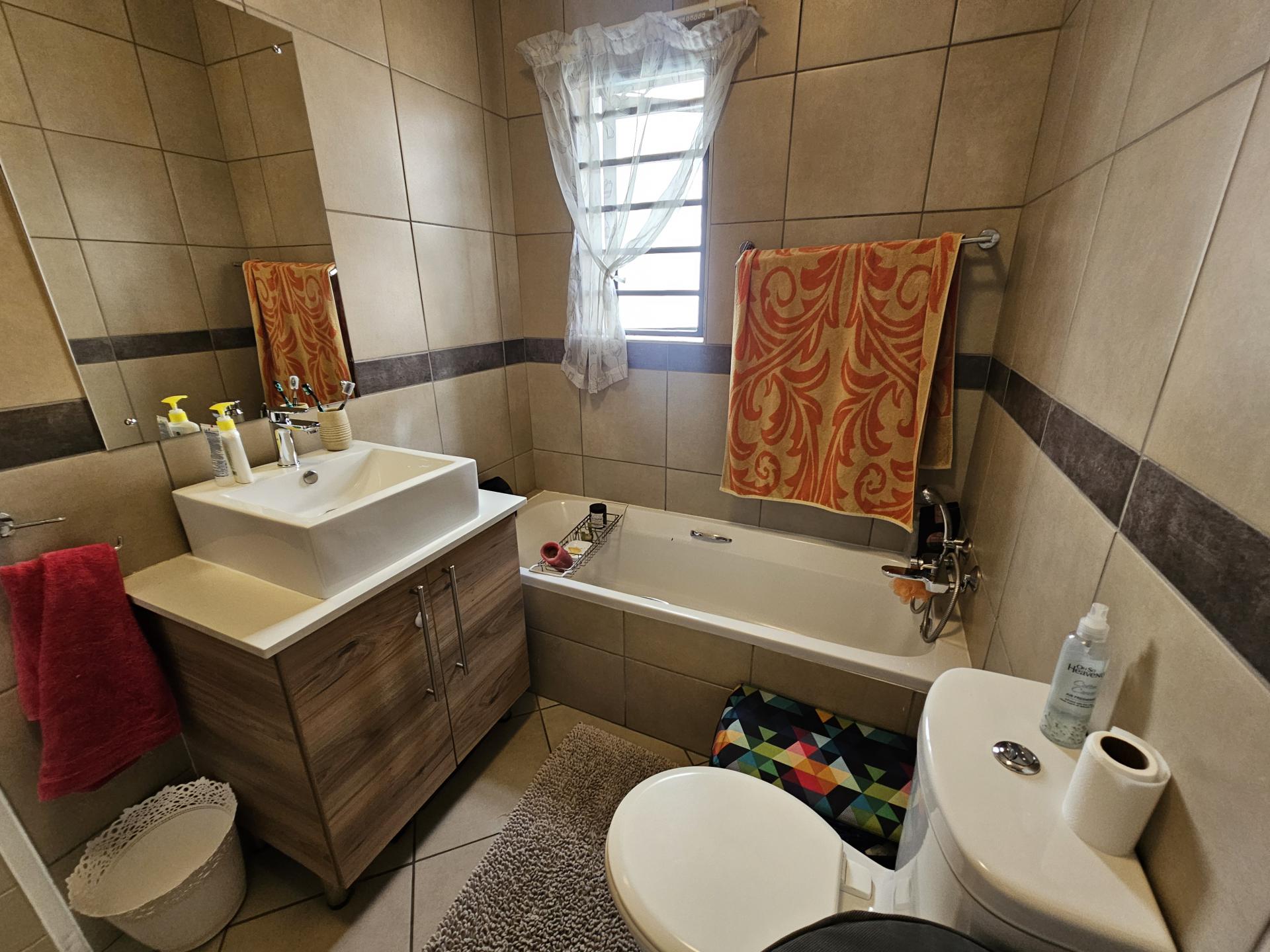  of property in Monavoni