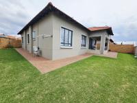 3 Bedroom 2 Bathroom House for Sale for sale in Monavoni