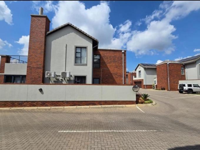 3 Bedroom Simplex for Sale For Sale in Meyersdal - MR709203