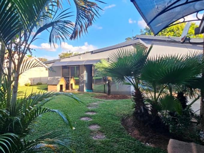 House for Sale For Sale in Geelhoutpark - MR709212