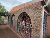  of property in Oudtshoorn