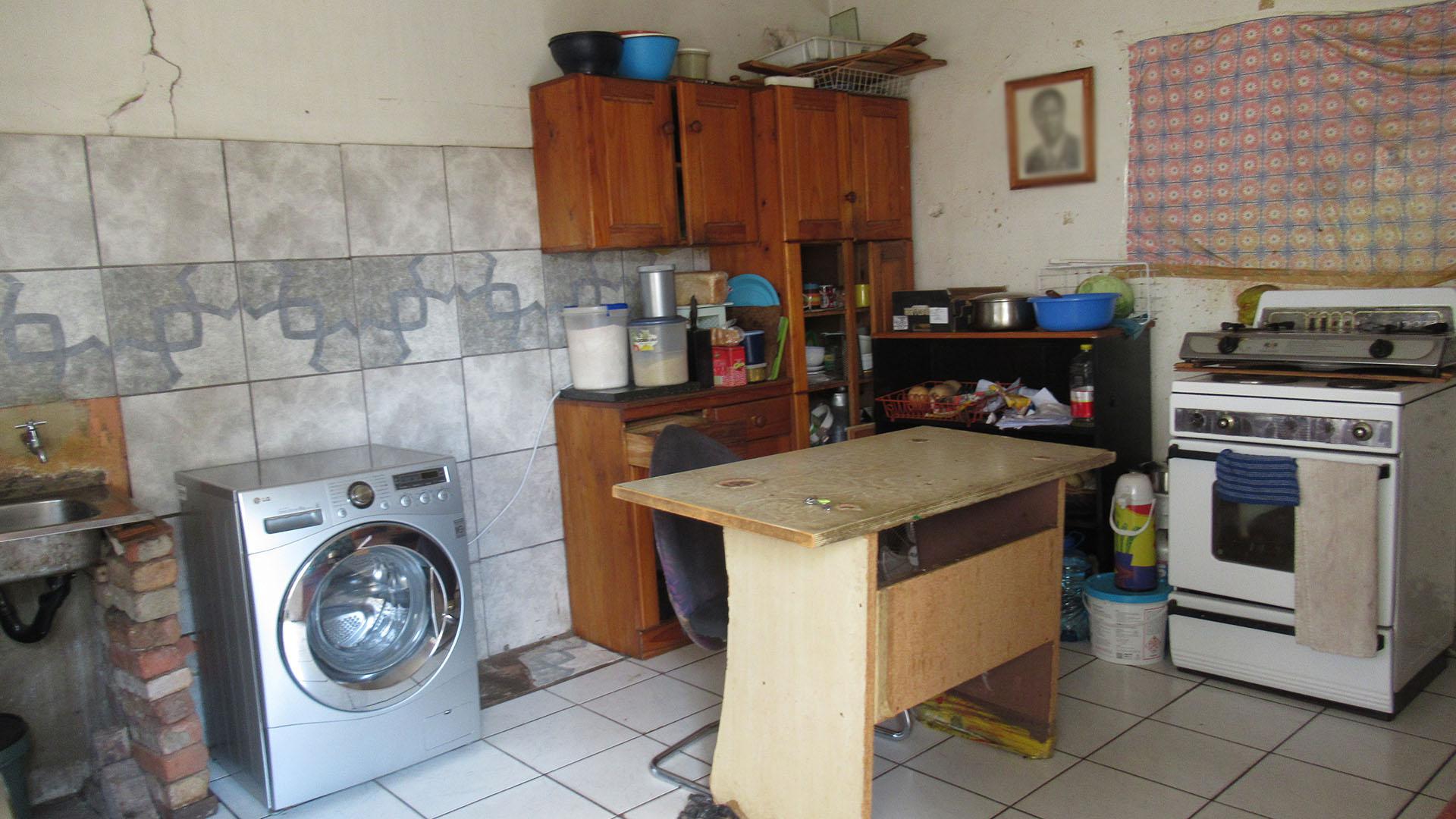 Kitchen - 19 square meters of property in Newlands - JHB