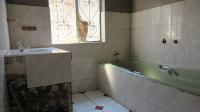 Bathroom 1 - 7 square meters of property in Newlands - JHB