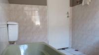 Bathroom 1 - 7 square meters of property in Newlands - JHB