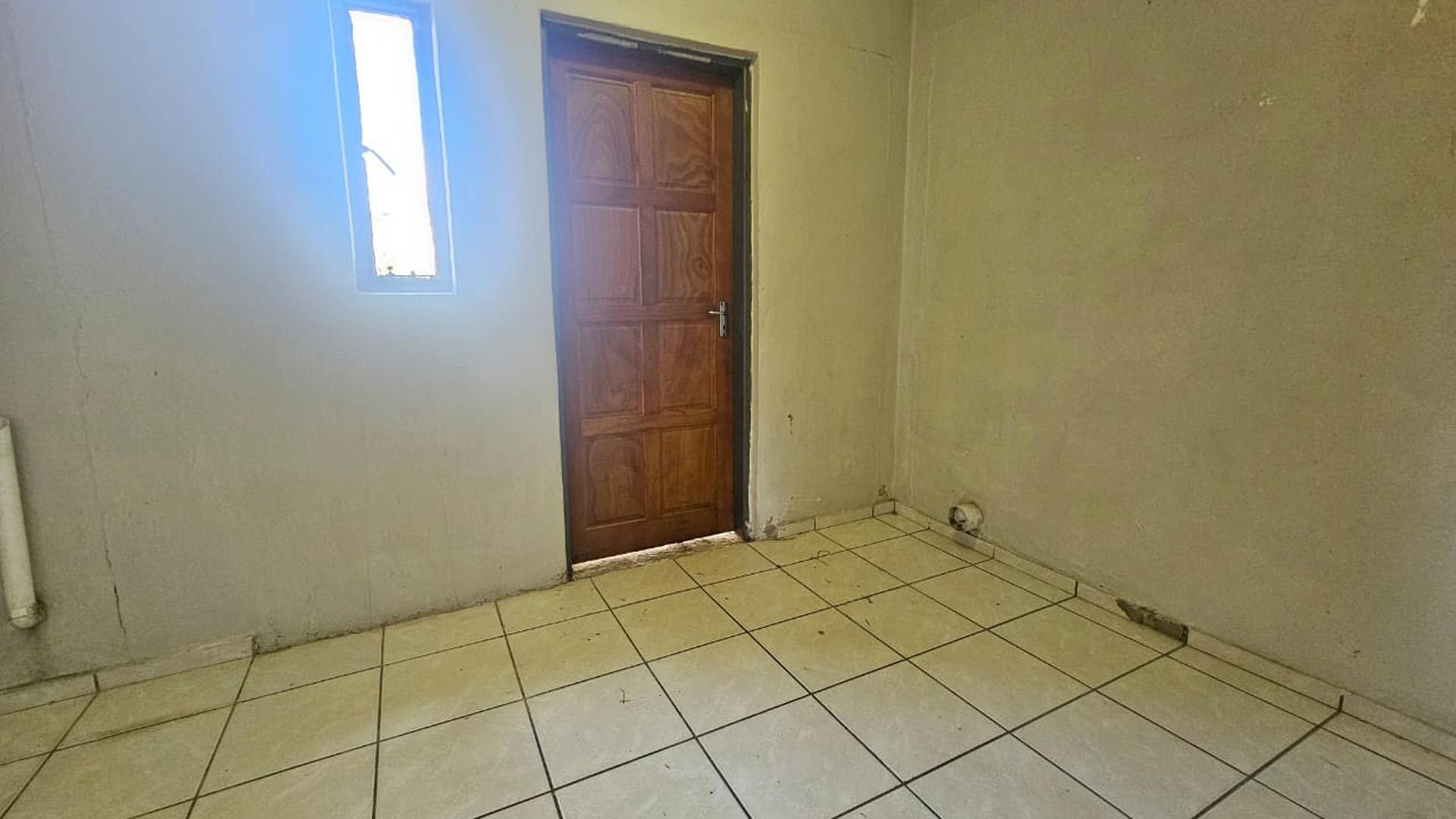 Spaces of property in Parkhaven