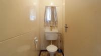 Bathroom 1 - 9 square meters of property in Meyerspark
