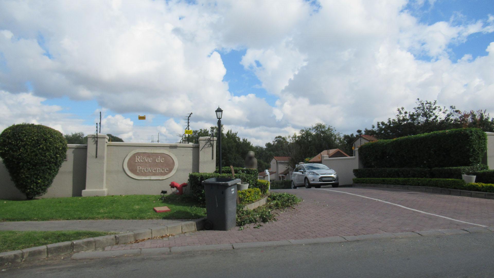 Front View of property in Douglasdale
