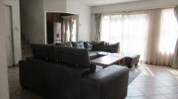 Lounges - 33 square meters of property in Buccleuch
