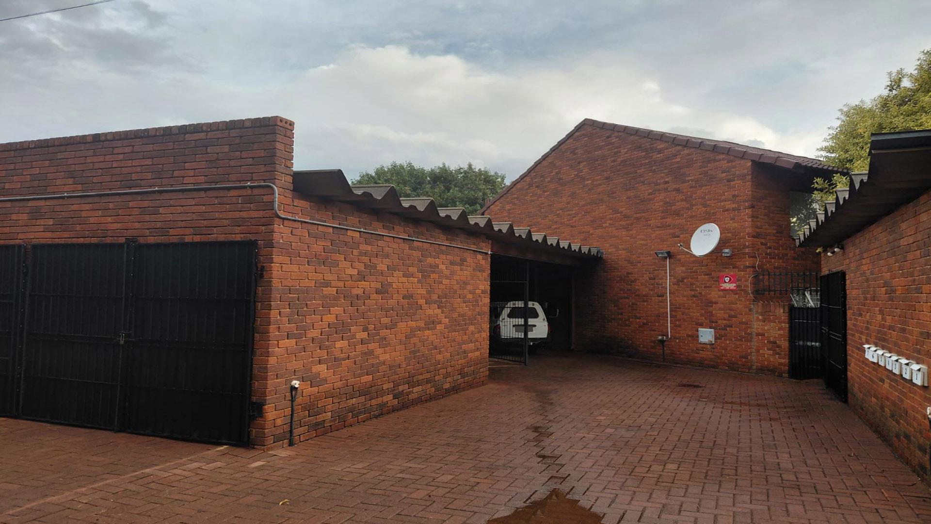Front View of property in Westdene (Bloemfontein)