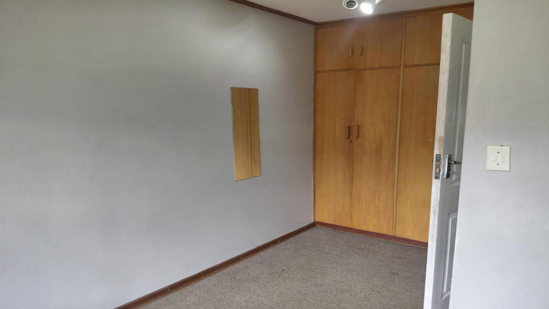 Bed Room 1 of property in Westdene (Bloemfontein)