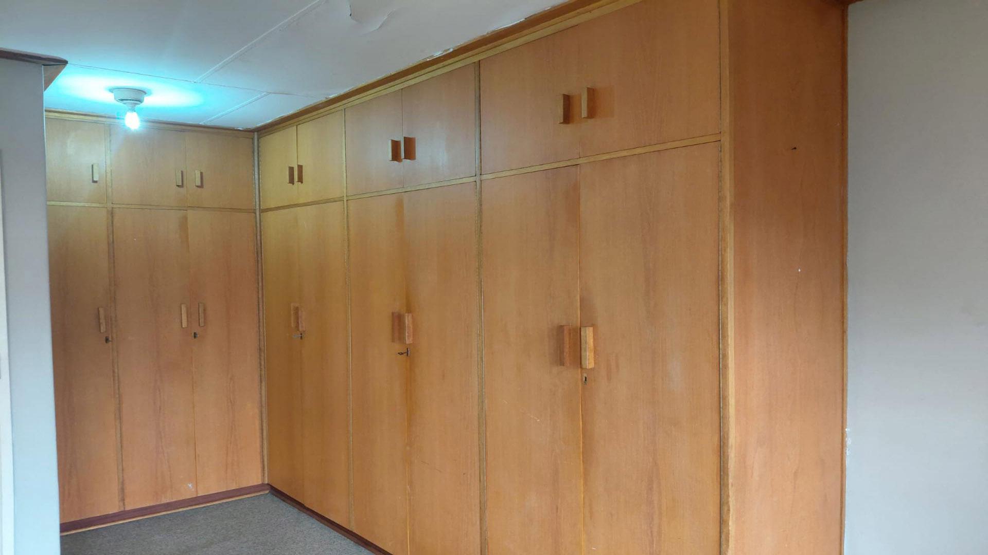 Bed Room 2 of property in Westdene (Bloemfontein)