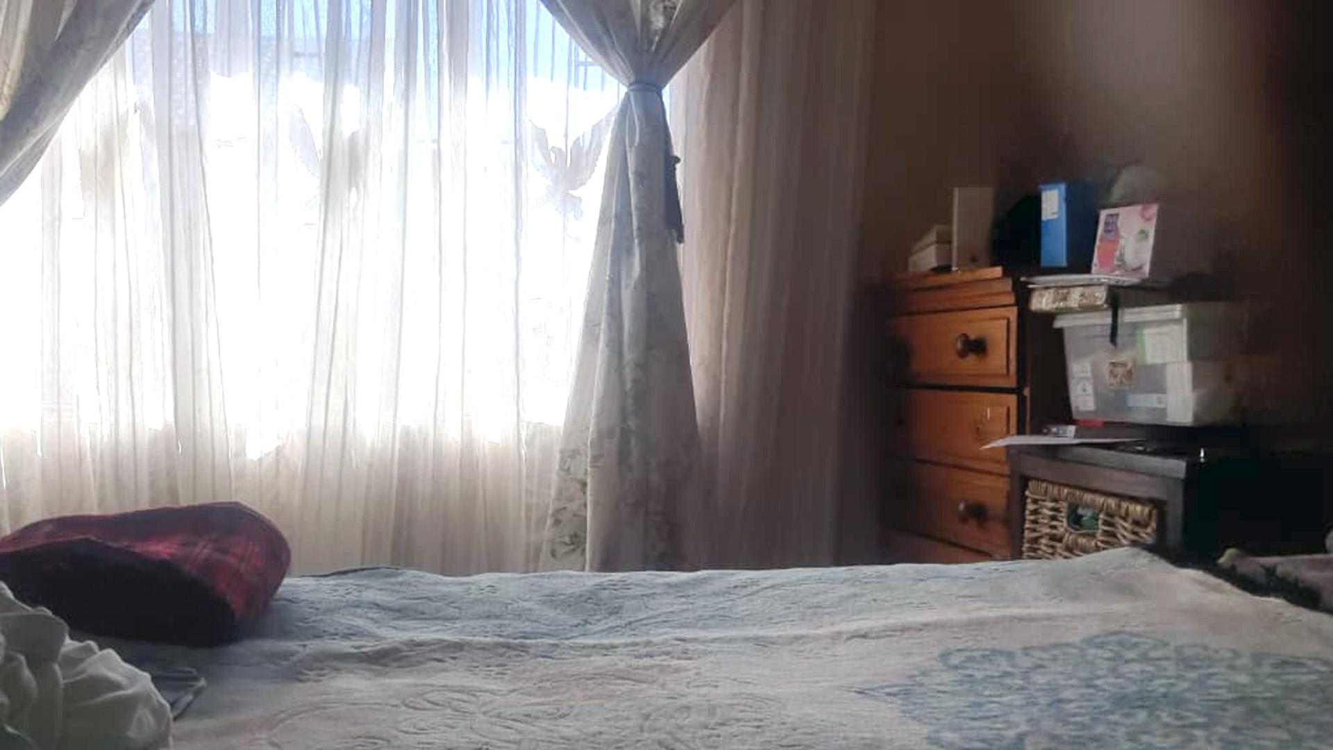 Bed Room 1 of property in Potchefstroom