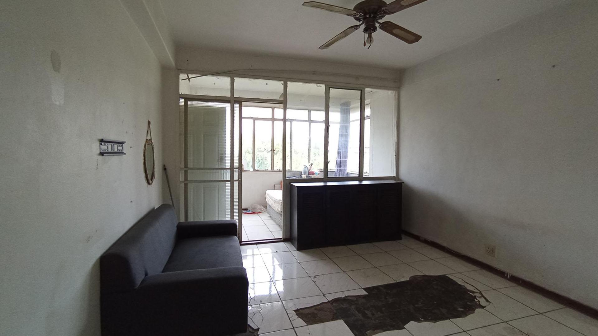 Bed Room 1 - 19 square meters of property in Arcadia