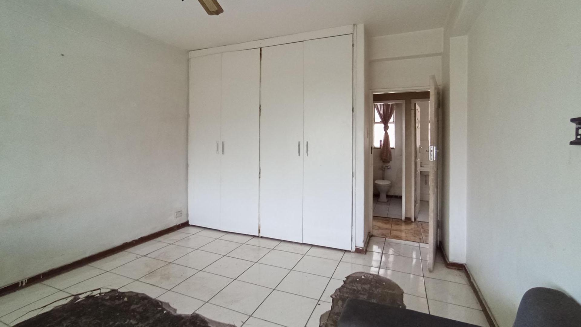 Bed Room 1 - 19 square meters of property in Arcadia