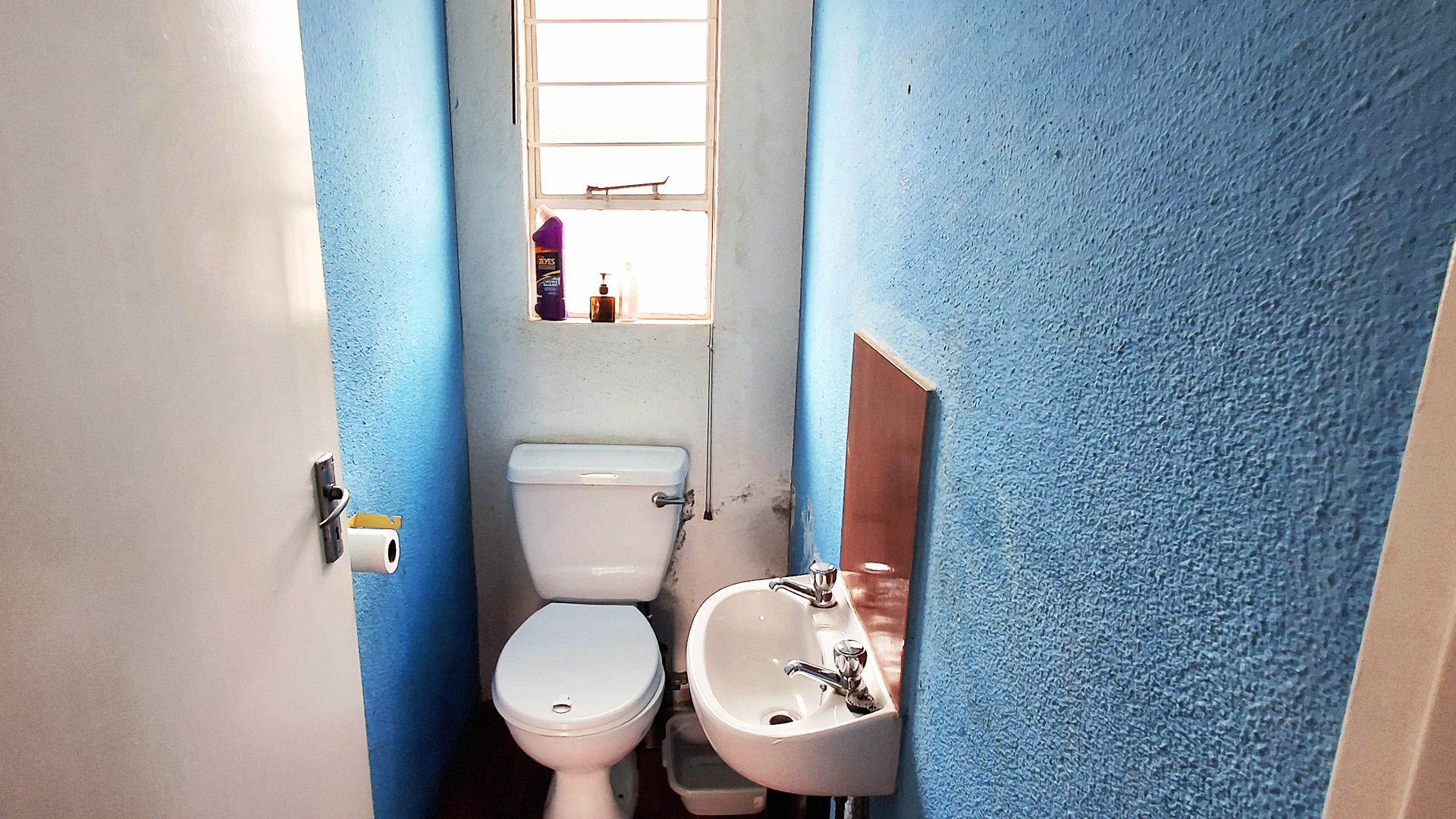 Guest Toilet of property in Bloemfontein