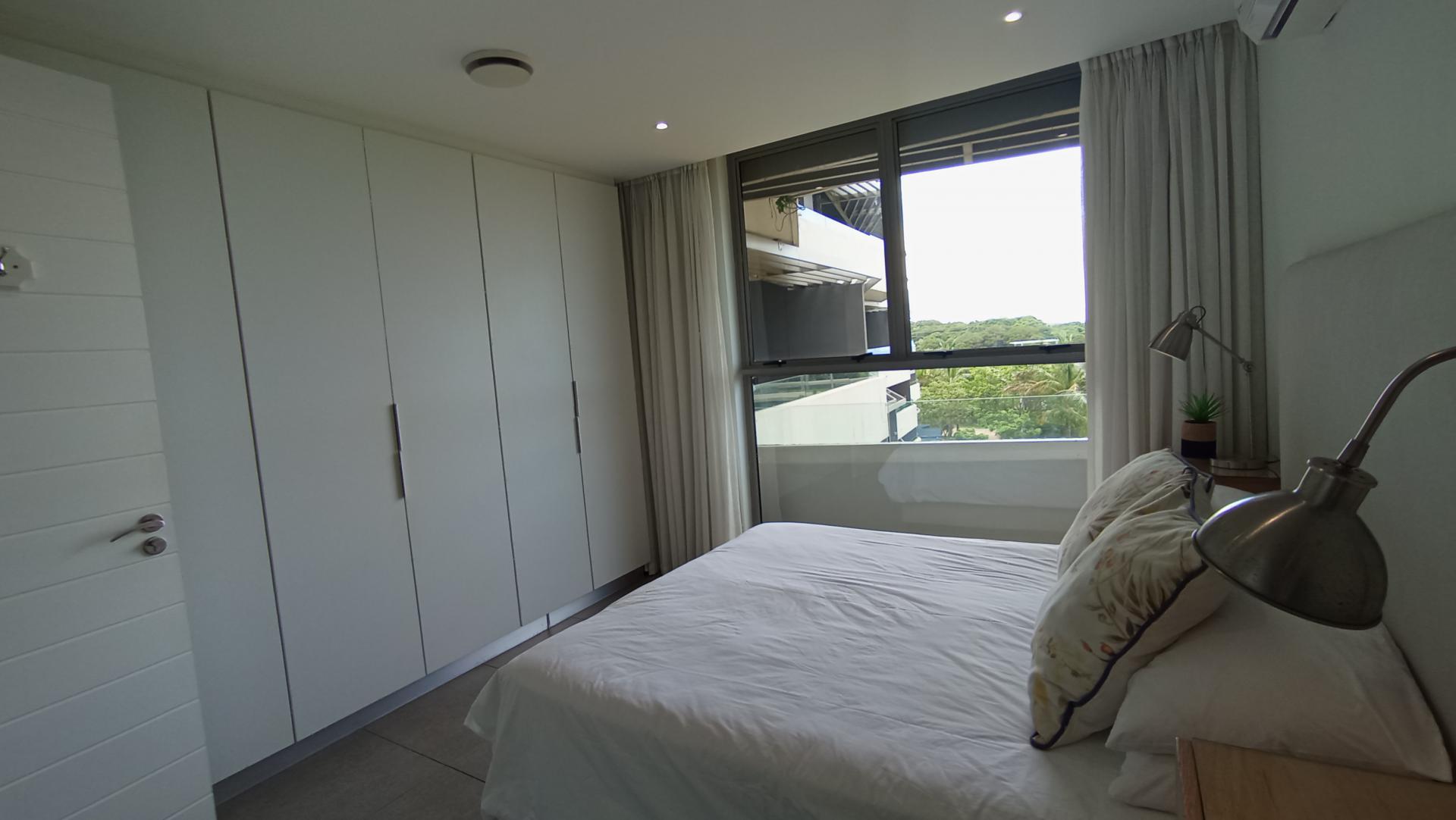 Main Bedroom - 17 square meters of property in Hillhead