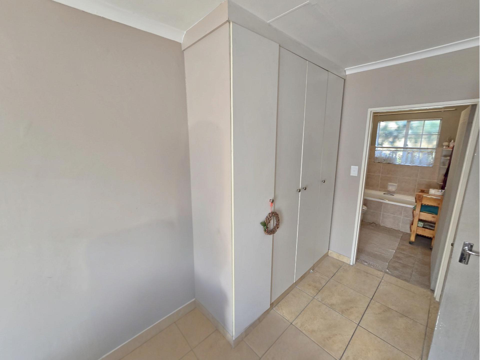  of property in Sinoville