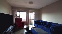 Lounges - 16 square meters of property in La Montagne