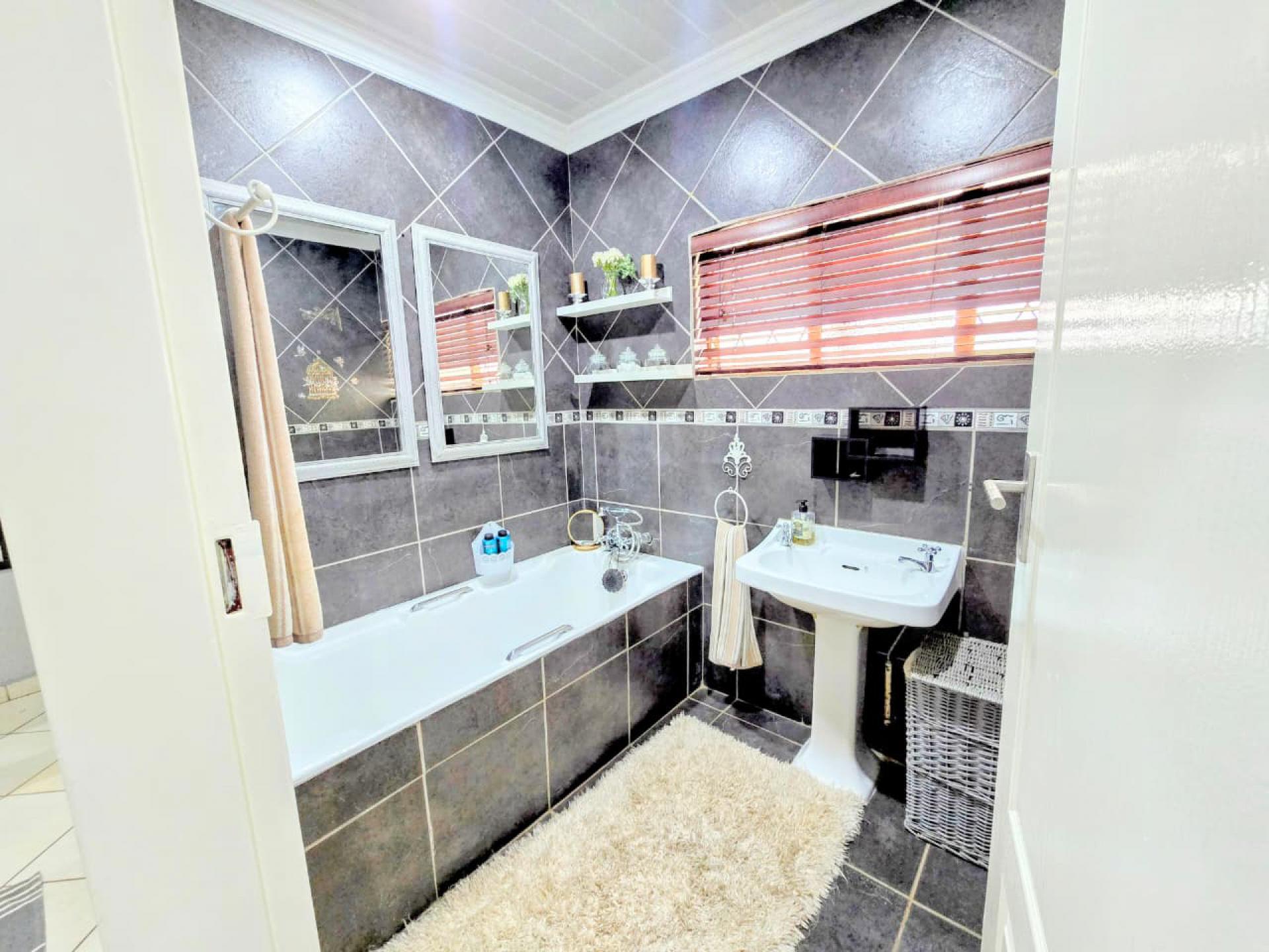  of property in Annlin