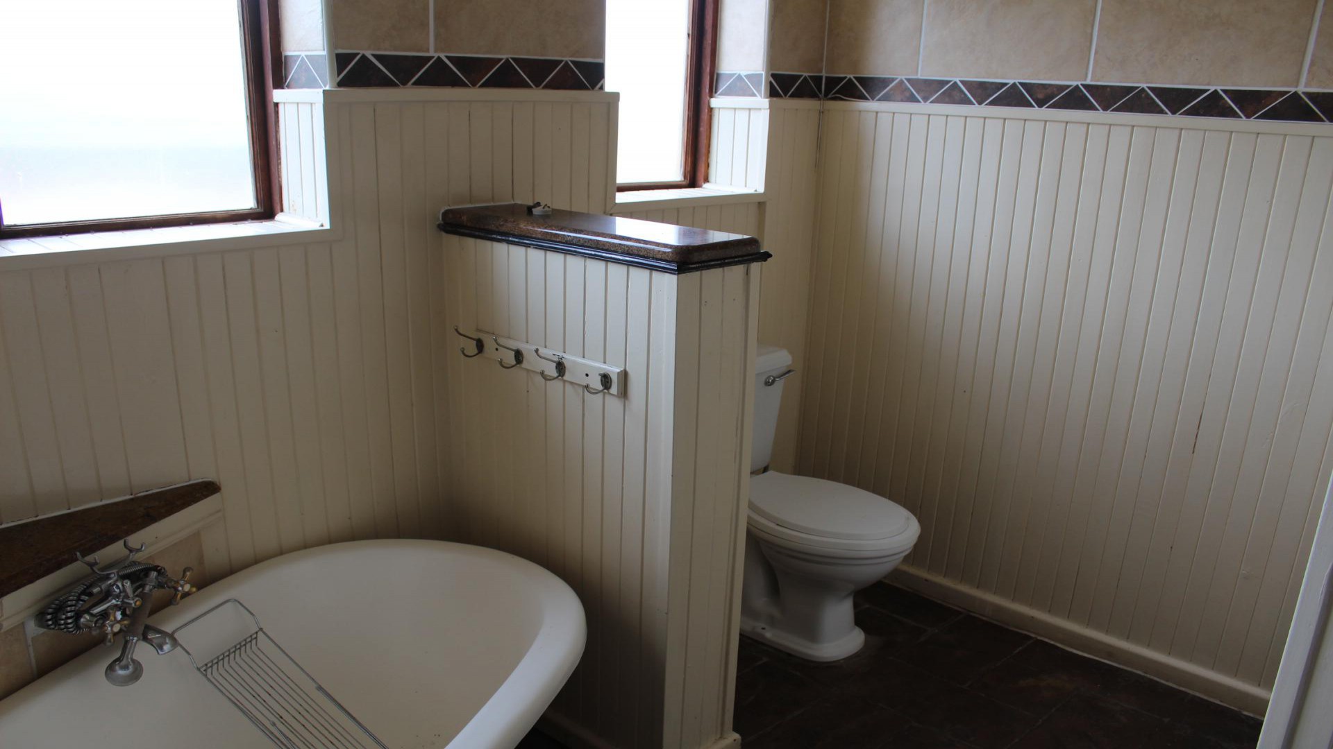Bathroom 1 of property in Dana Bay