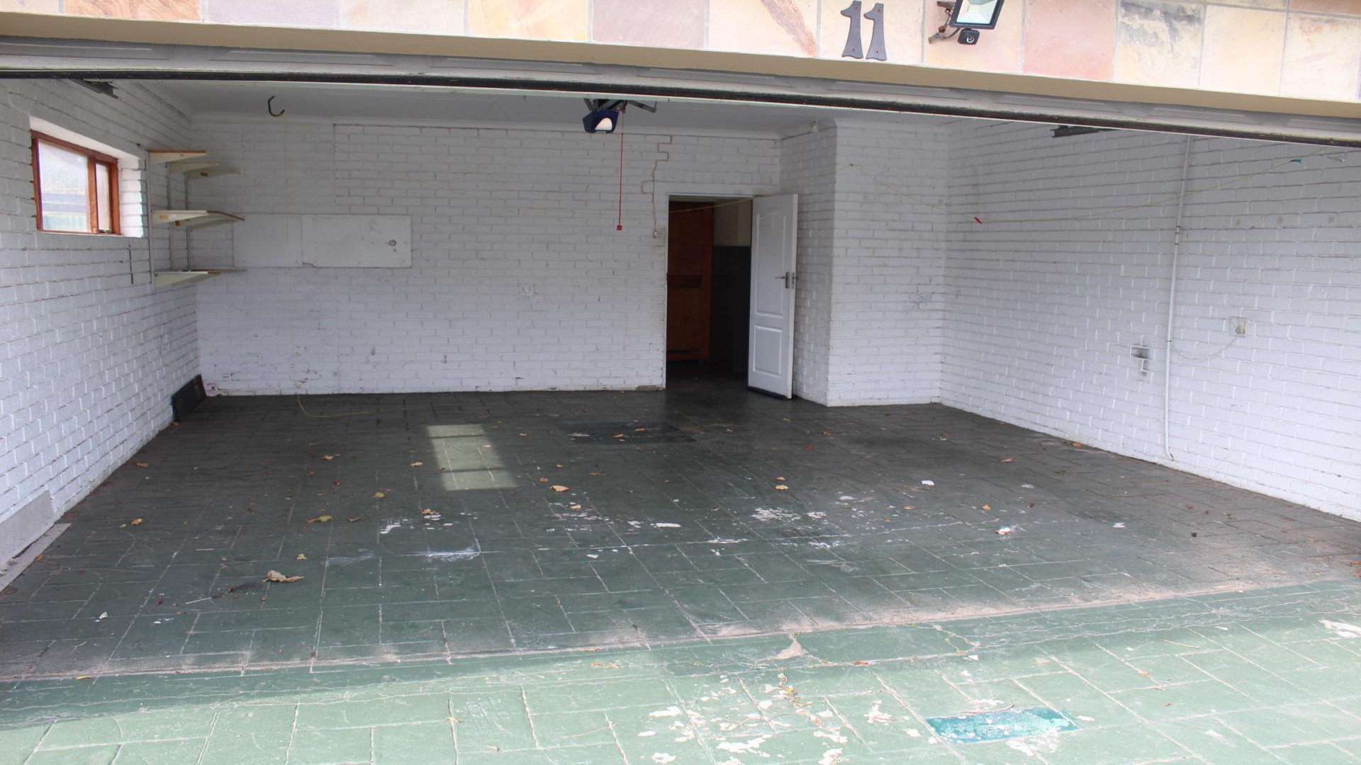Garage of property in Dana Bay