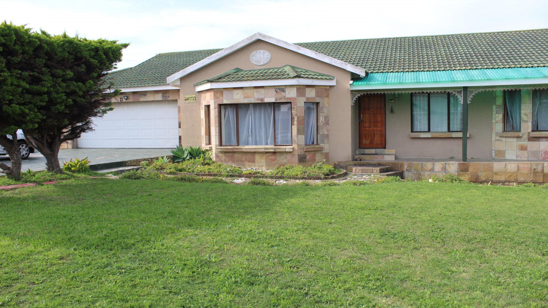 Garden of property in Dana Bay