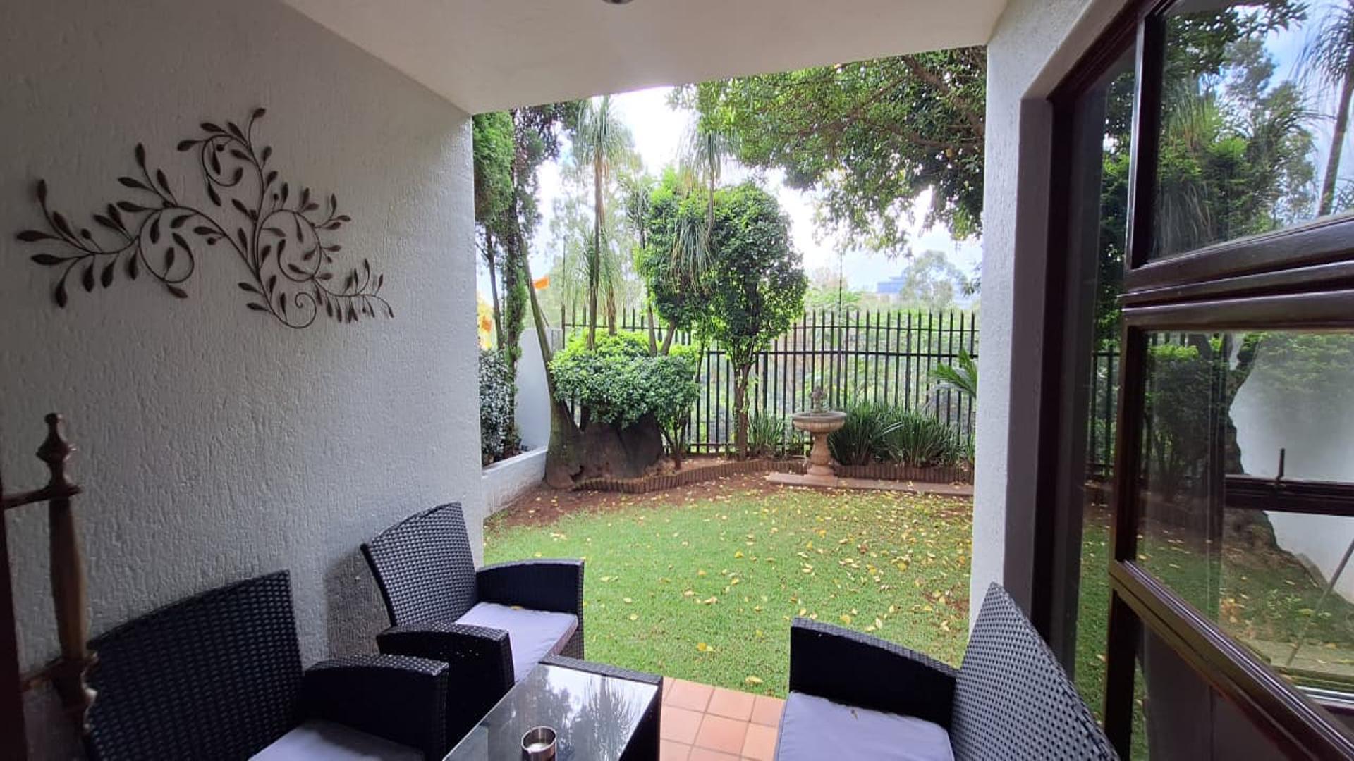 Patio - 7 square meters of property in Bedfordview