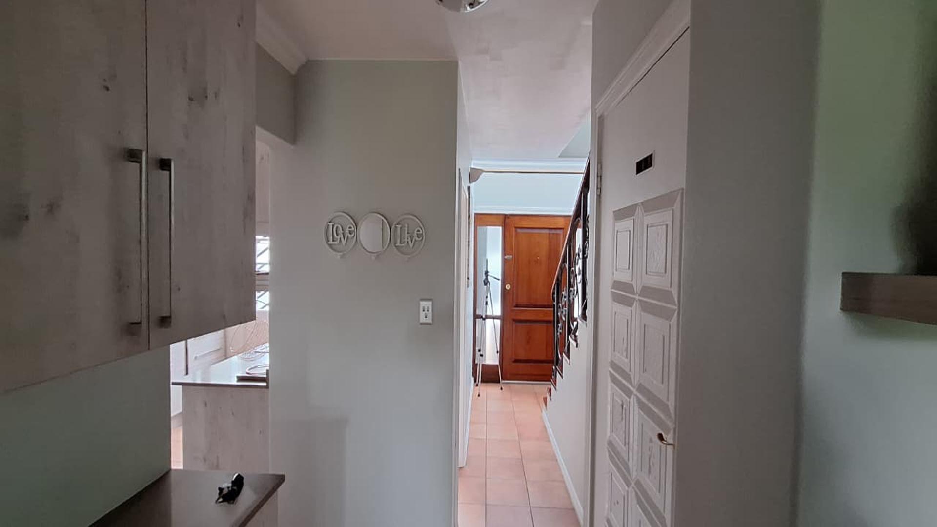Spaces - 26 square meters of property in Bedfordview