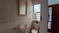 Guest Toilet - 3 square meters of property in Bedfordview