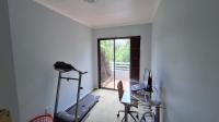 Bed Room 1 - 15 square meters of property in Bedfordview