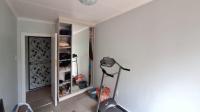 Bed Room 1 - 15 square meters of property in Bedfordview