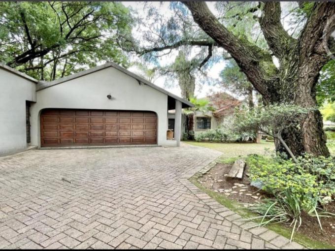 4 Bedroom House for Sale For Sale in Mulbarton - MR709427