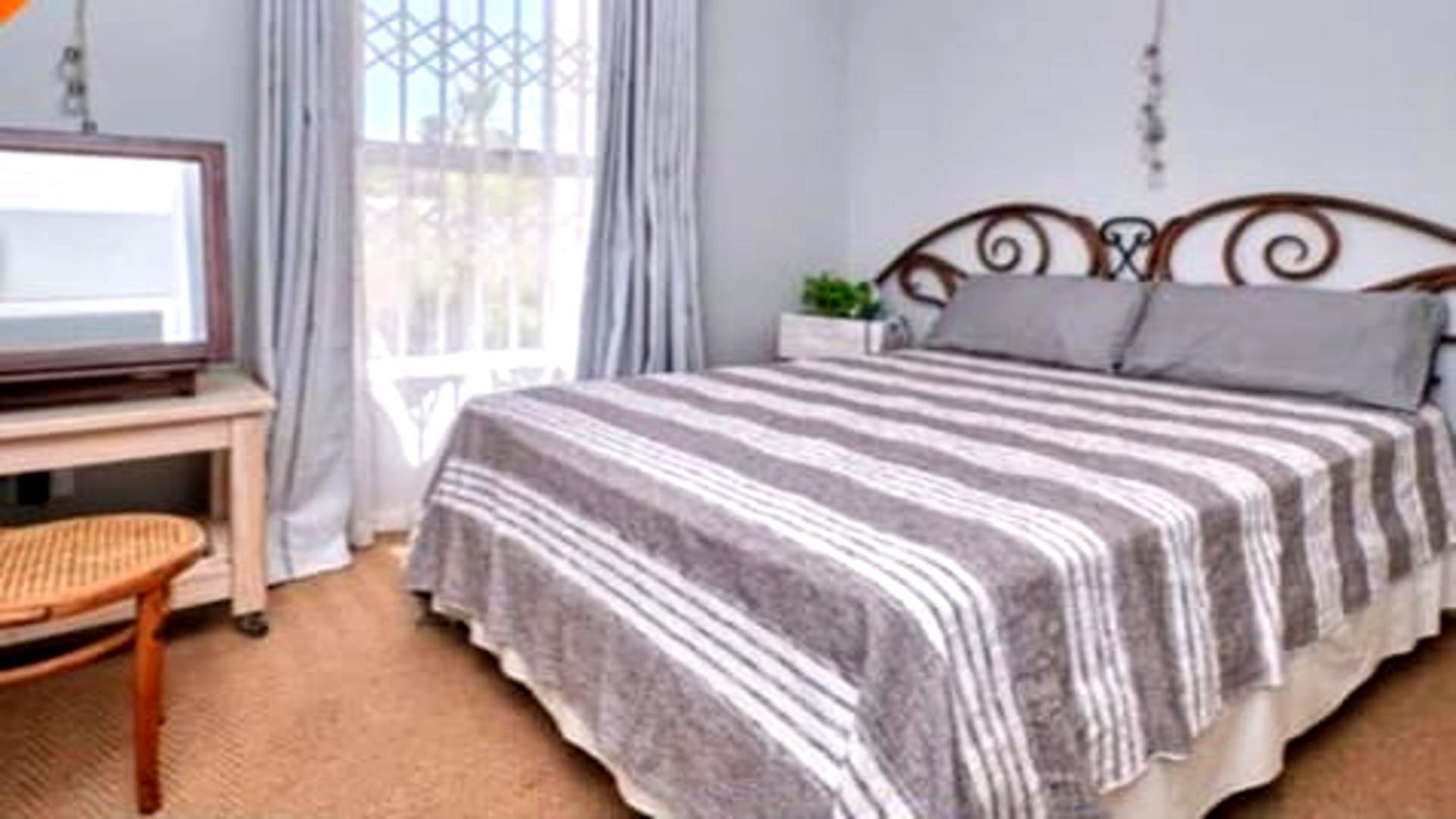 Bed Room 1 of property in Sonstraal Heights