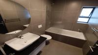 Bathroom 1 of property in Fairview - PE