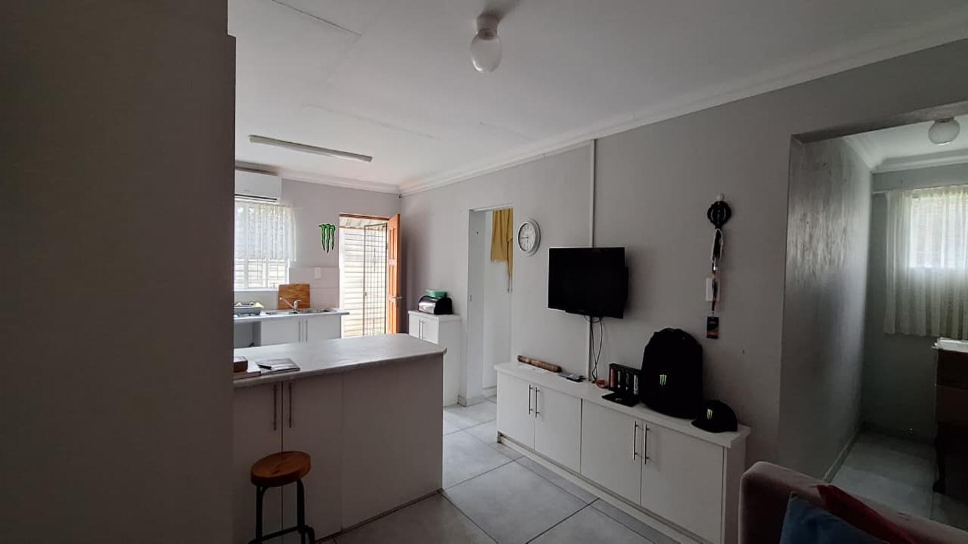 Lounges - 39 square meters of property in Nigel