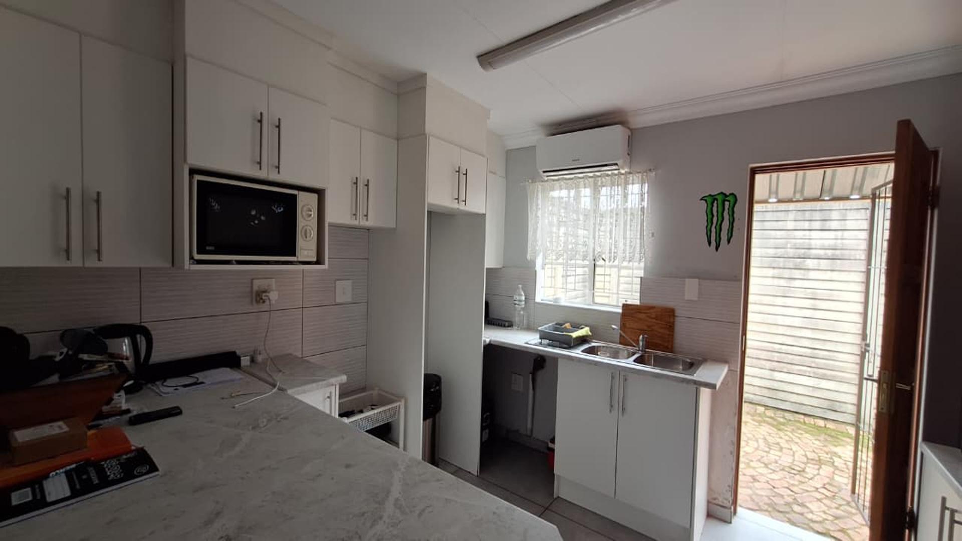 Kitchen - 26 square meters of property in Nigel