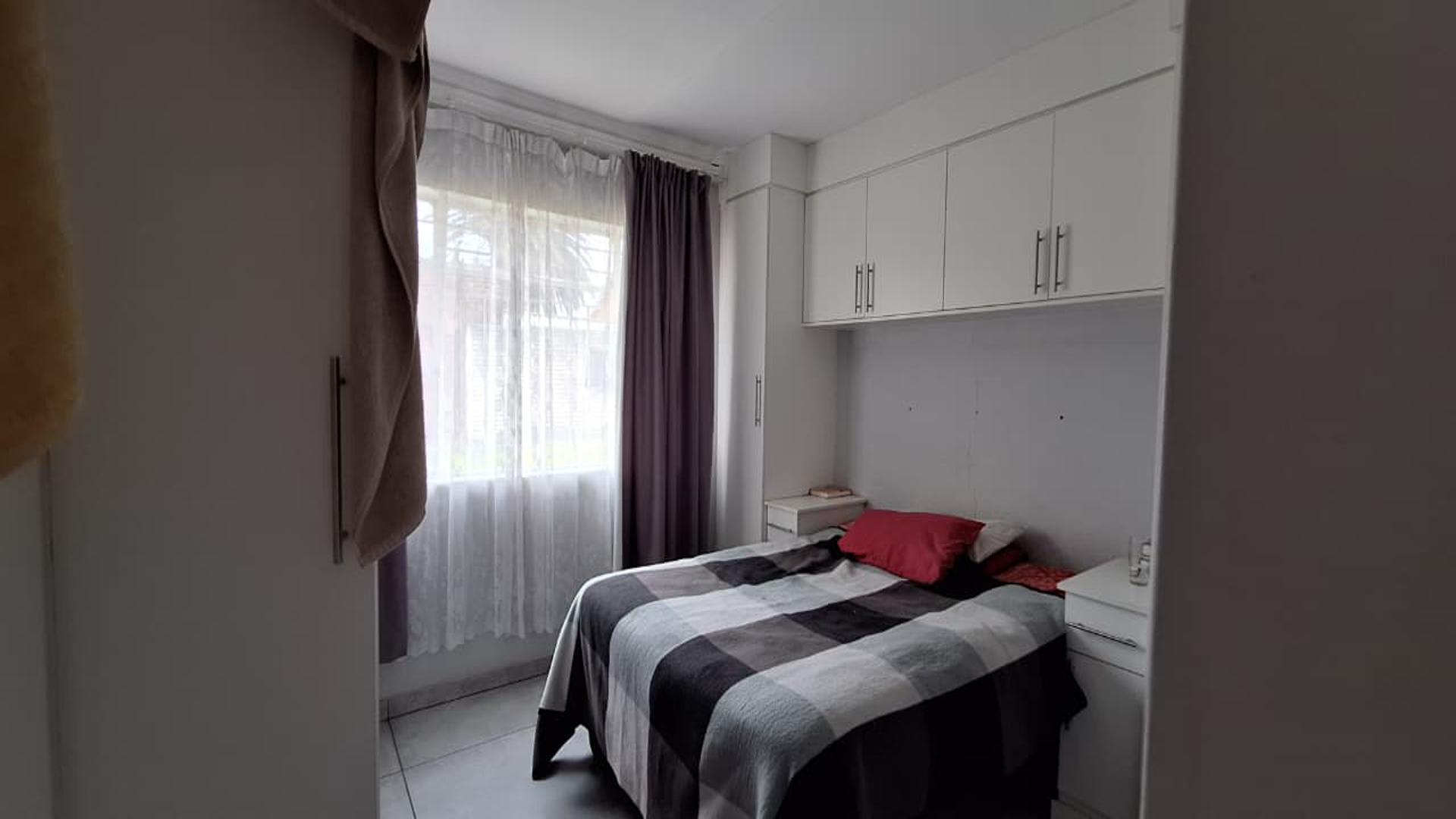 Bed Room 1 - 46 square meters of property in Nigel