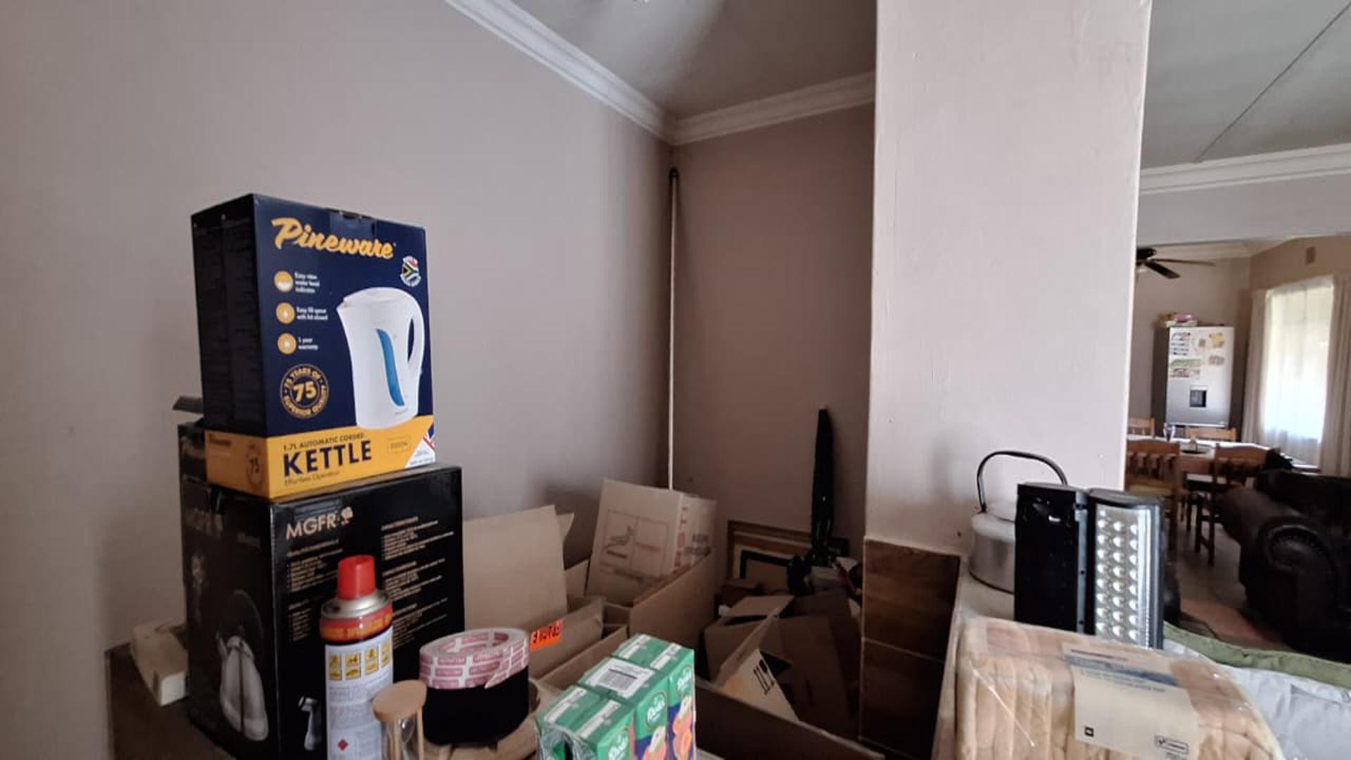 Entertainment - 22 square meters of property in Nigel