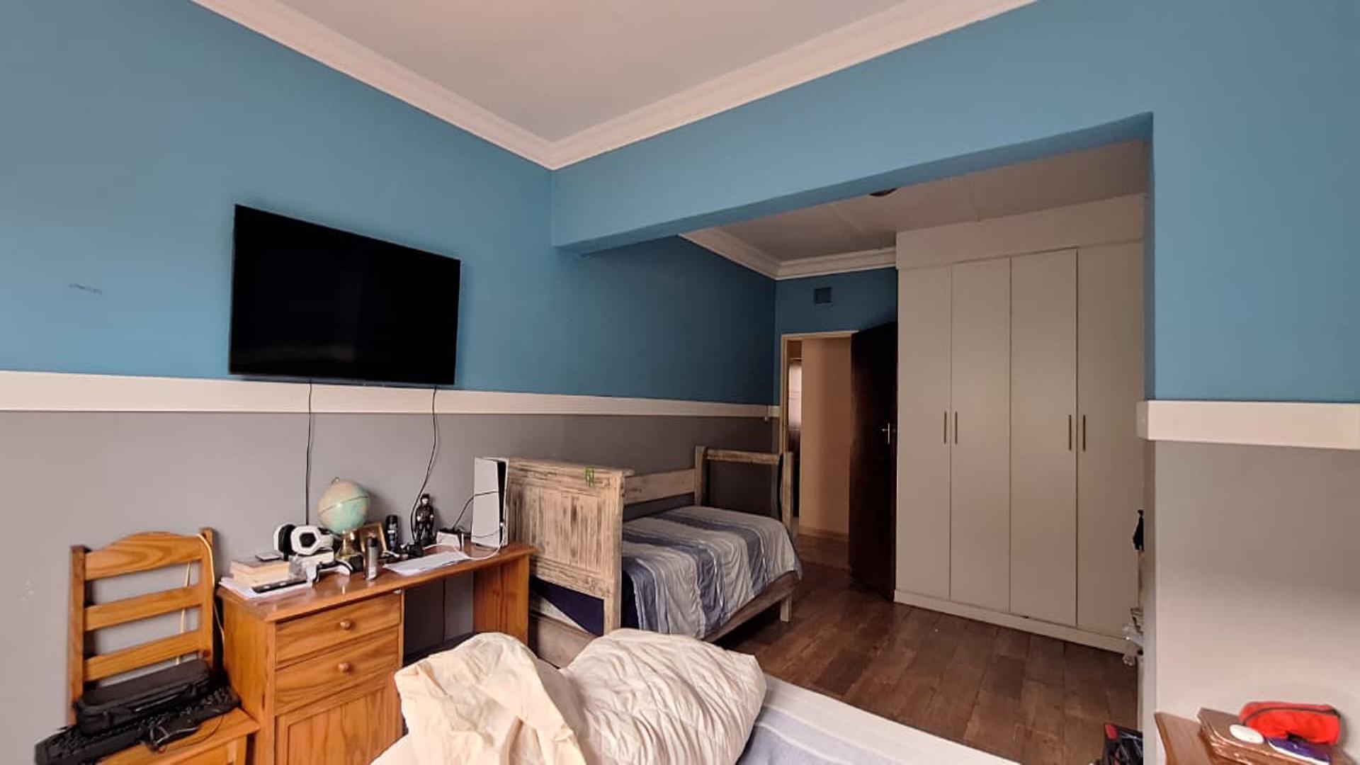 Bed Room 2 - 25 square meters of property in Nigel