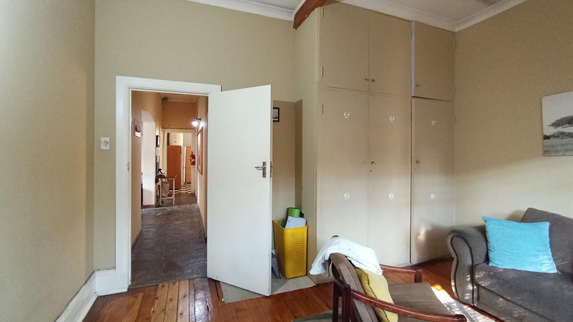 Bed Room 1 - 18 square meters of property in Sunnyside