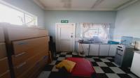 Kitchen of property in Sunnyside