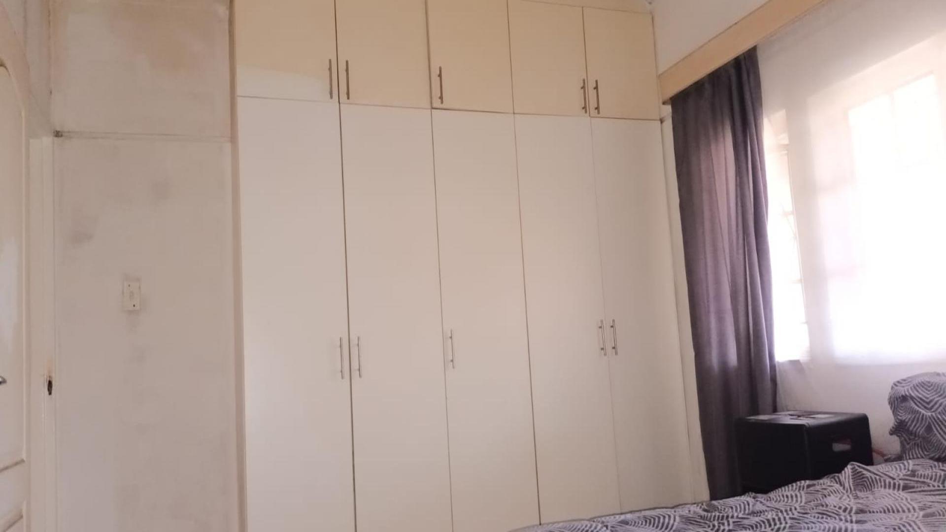 Bed Room 2 - 12 square meters of property in Danville