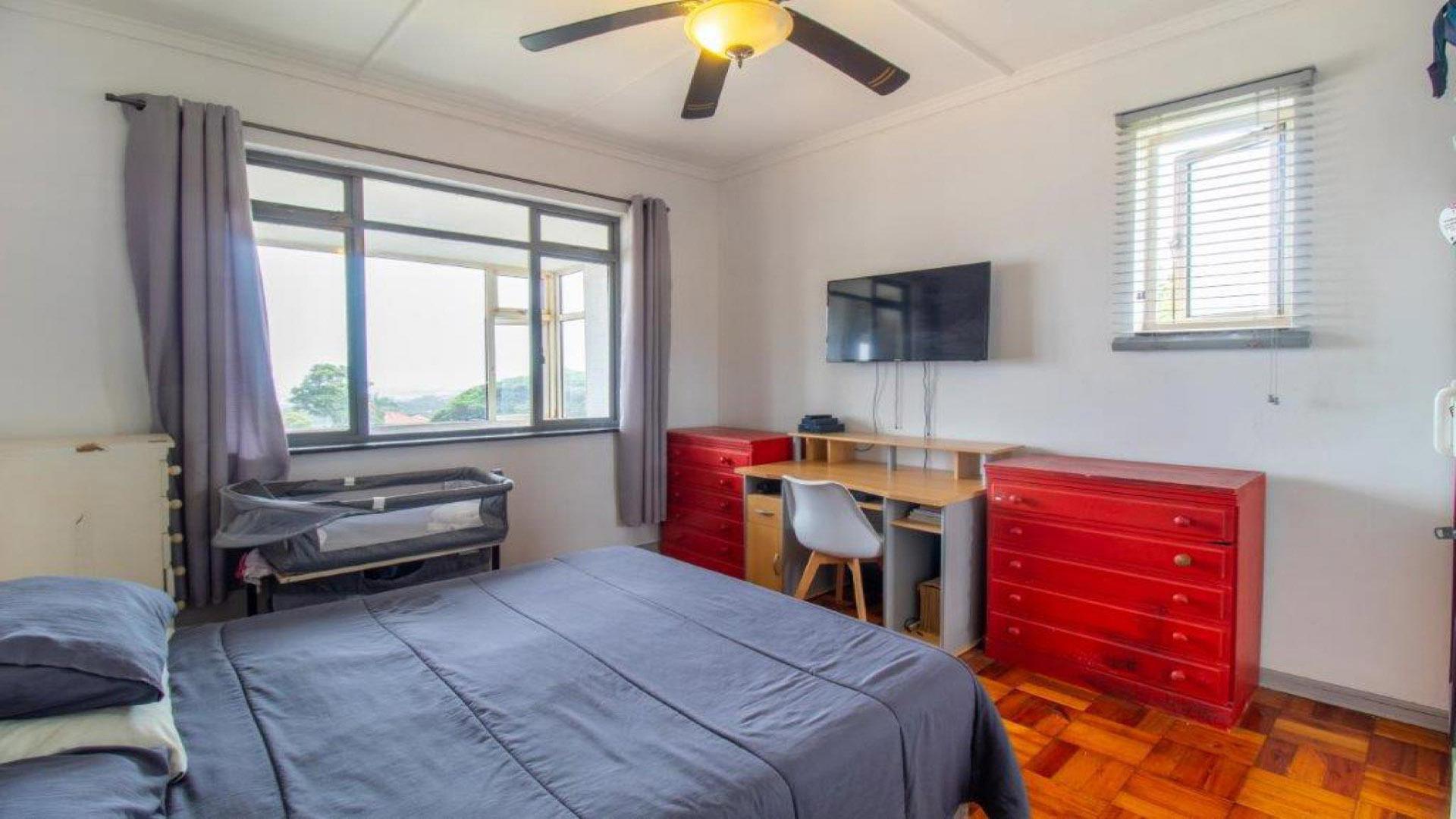 Bed Room 1 of property in Ocean View - DBN