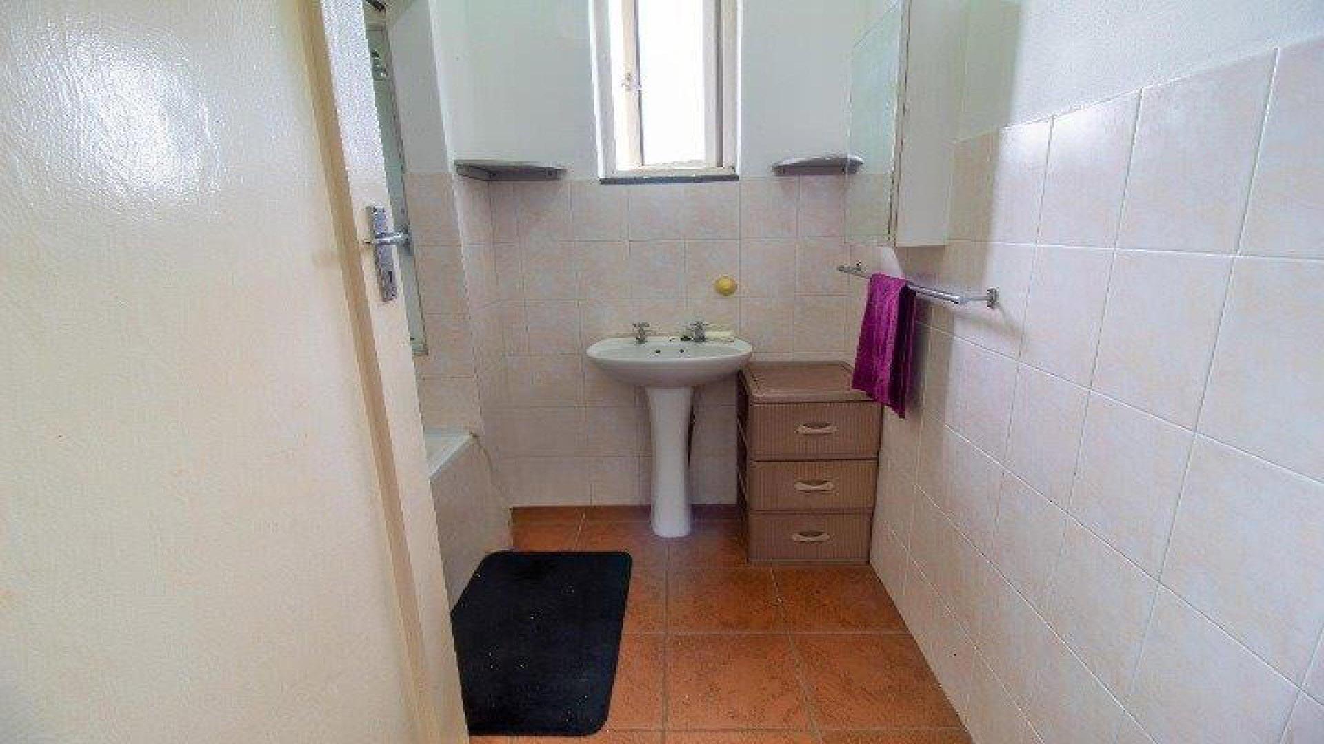 Bathroom 1 of property in Ocean View - DBN