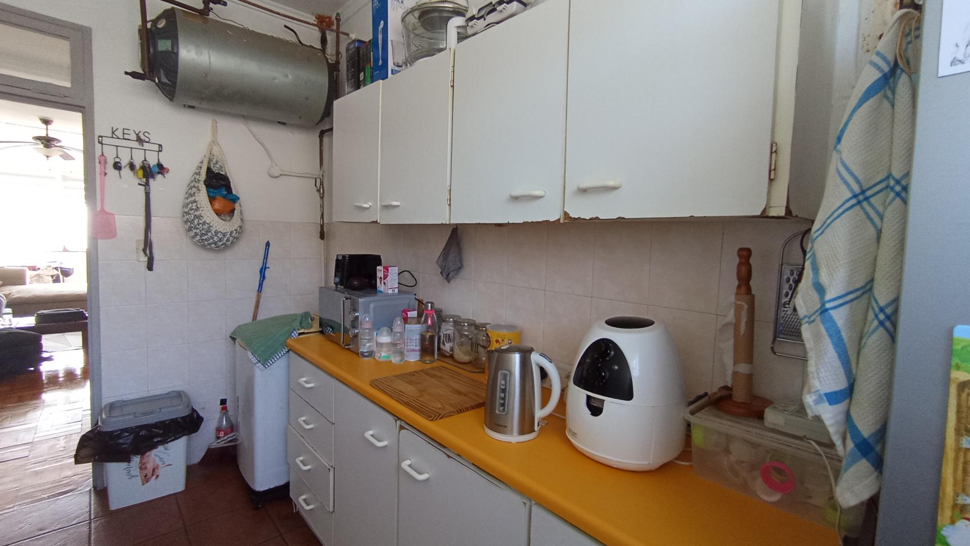 Kitchen - 8 square meters of property in Ocean View - DBN