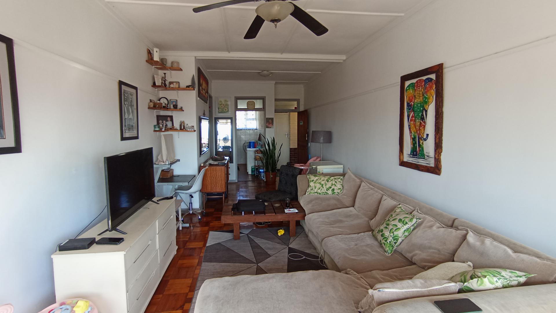 Lounges - 27 square meters of property in Ocean View - DBN