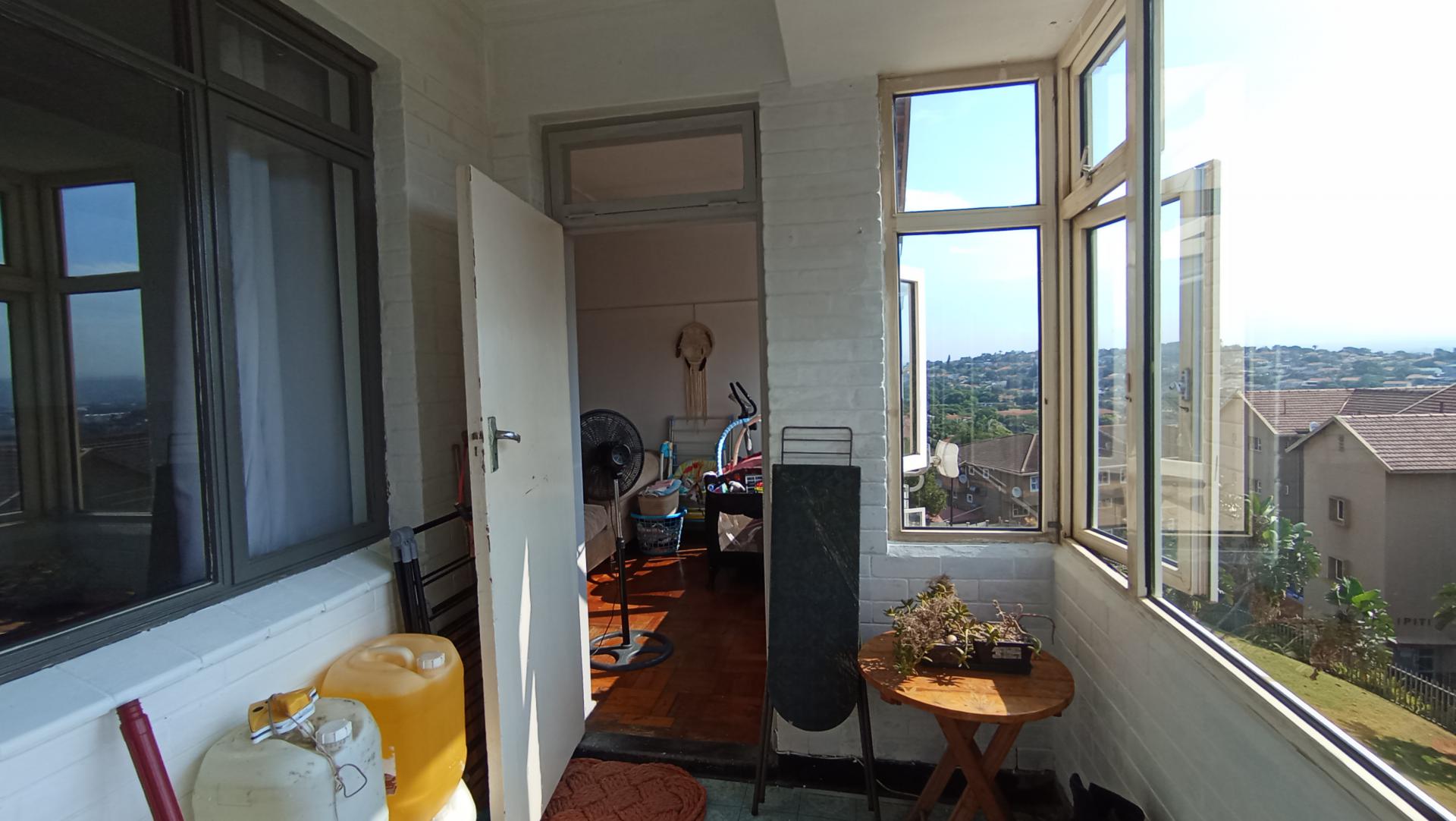 Patio - 7 square meters of property in Ocean View - DBN