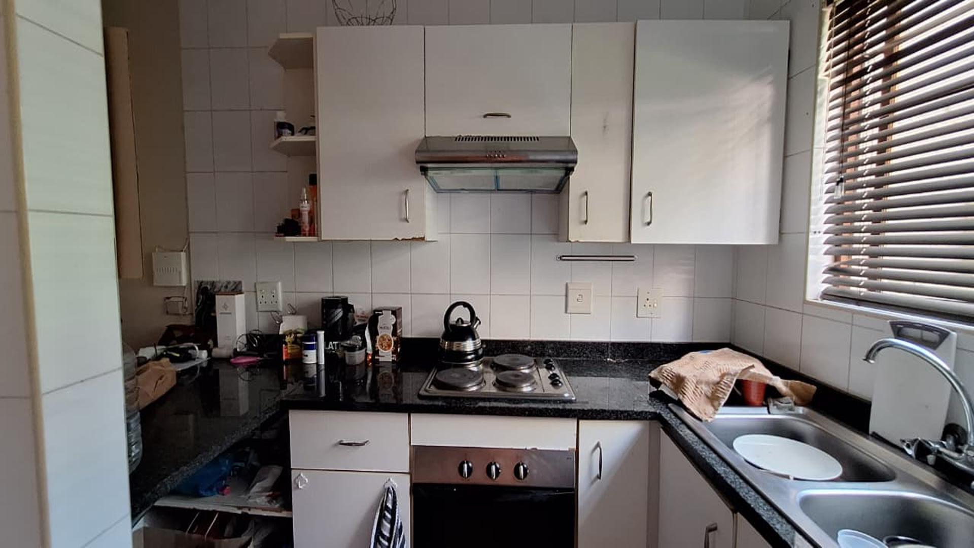 Kitchen - 6 square meters of property in President Ridge