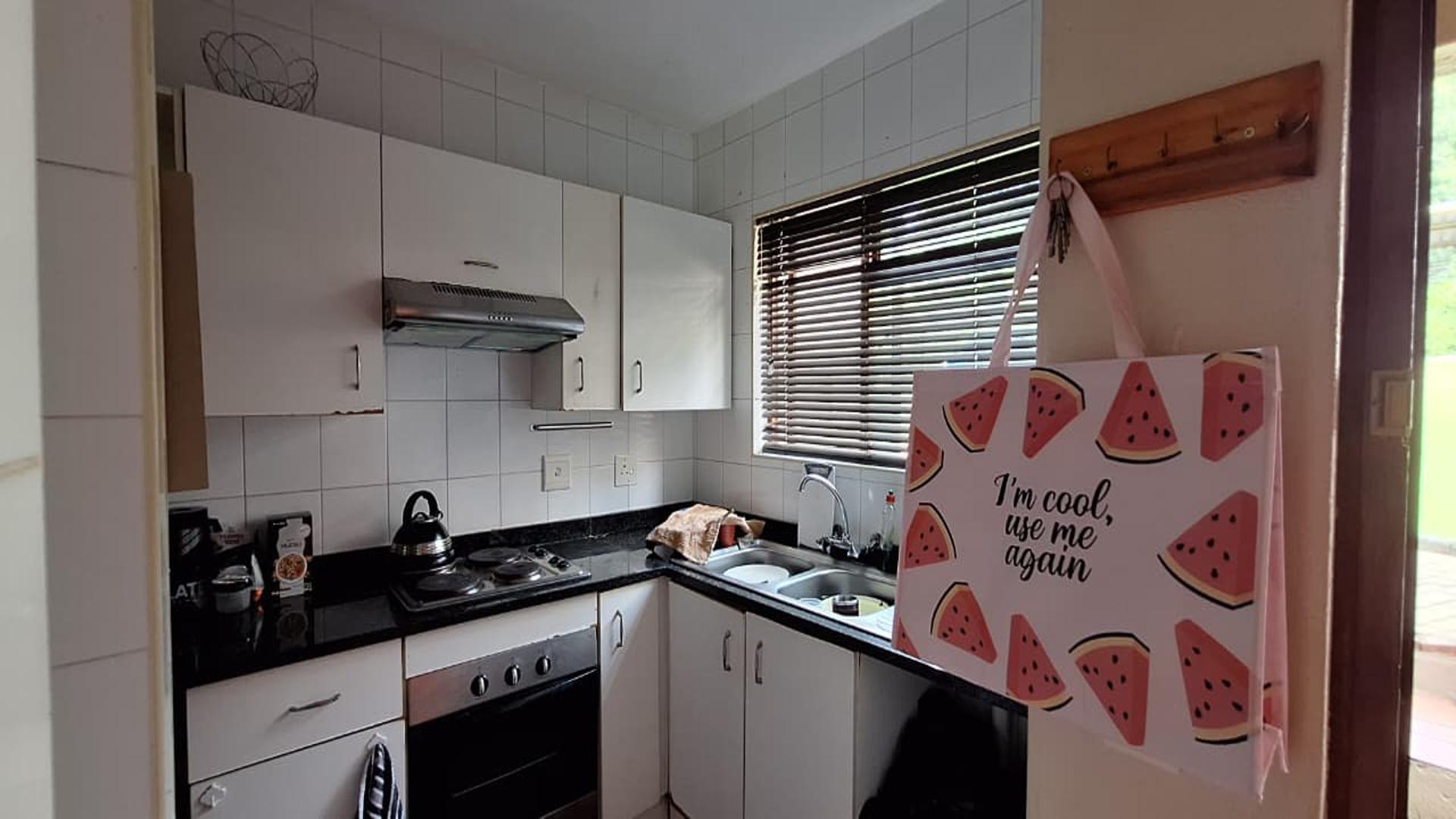 Kitchen - 6 square meters of property in President Ridge