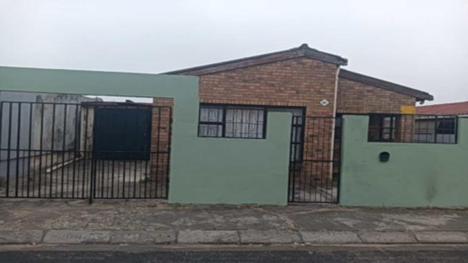 SA Home Loans Sale in Execution 3 Bedroom House for Sale in Mitchells Plain - MR709478